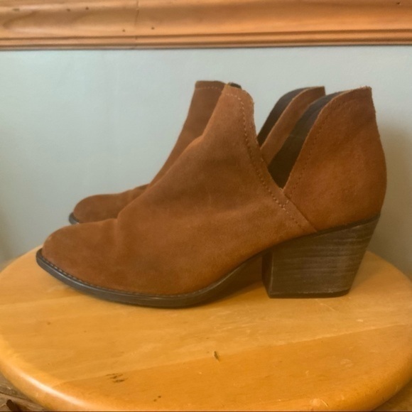 Madden ADELPHIE Suede pointy toe block heel boot 9 - Picture 4 of 10